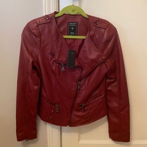 Brand new; never worn Guess jacket!!